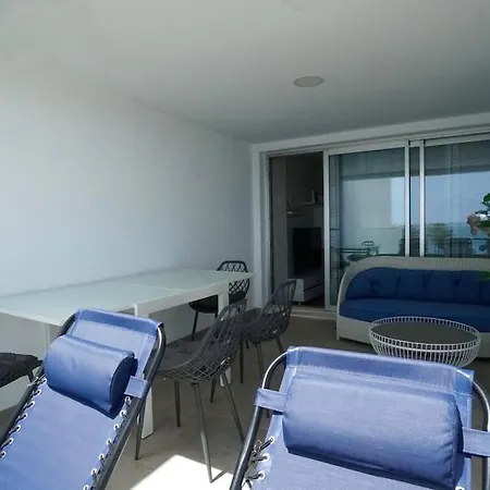 Apartment Deluxe Sea View With A Swimming Pool