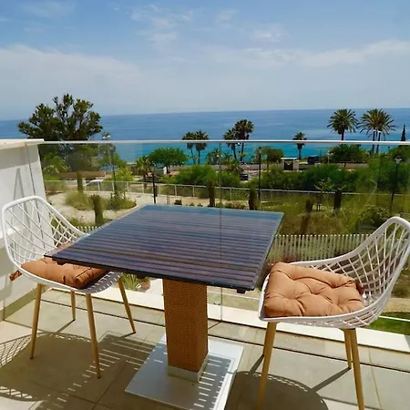 Apartment Deluxe Sea View With A Swimming Pool *