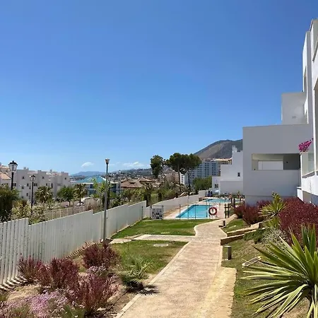 Apartment Deluxe Sea View With A Swimming Pool