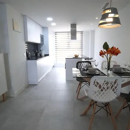 Appartamento Deluxe Sea View With A Swimming Pool *